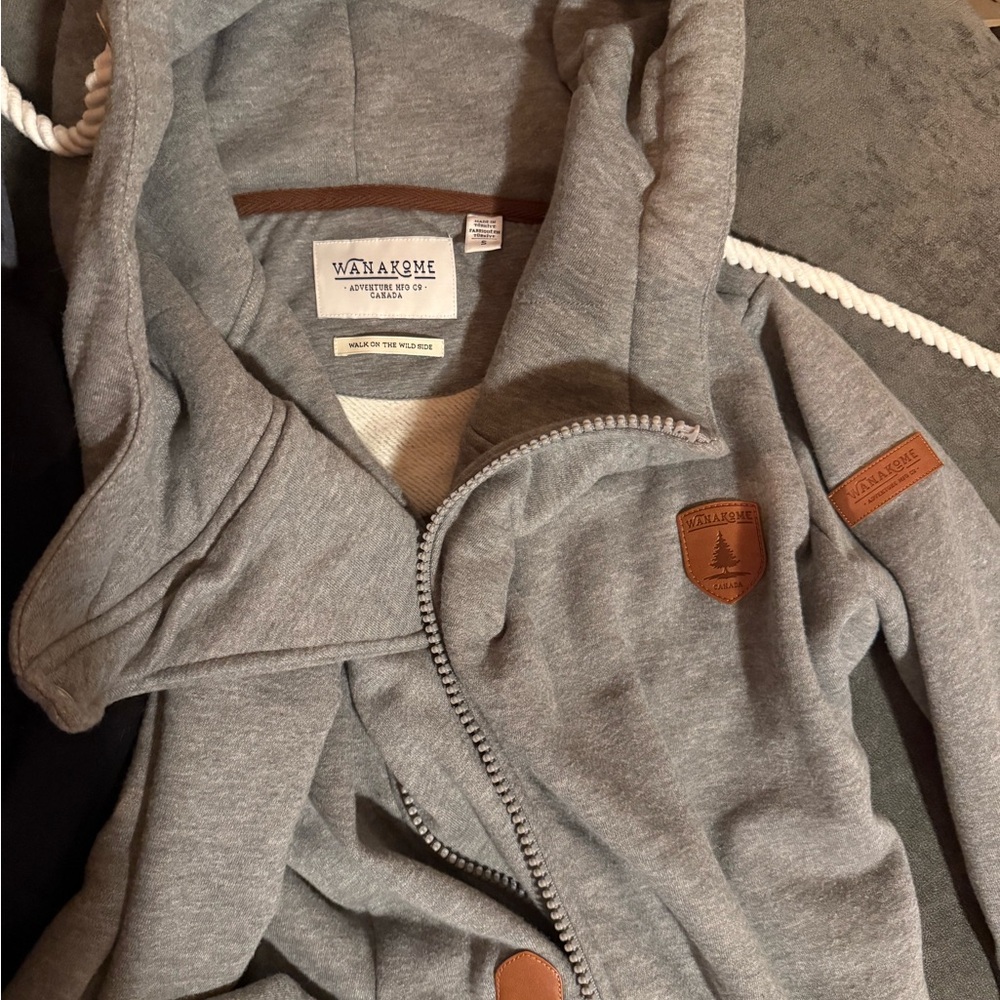 Wanakome Heather Gray Hoodie with Tan Details